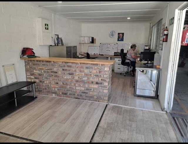 INDUSTRIAL FOR SALE IN GANSBAAI CENTRAL